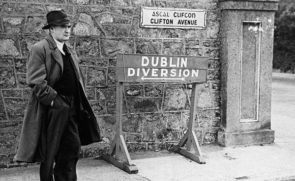 El Tercer Policía, de Flann O'Brien. Reseña y análisis de la novela