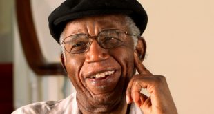 Retrato de Chinua Achebe
